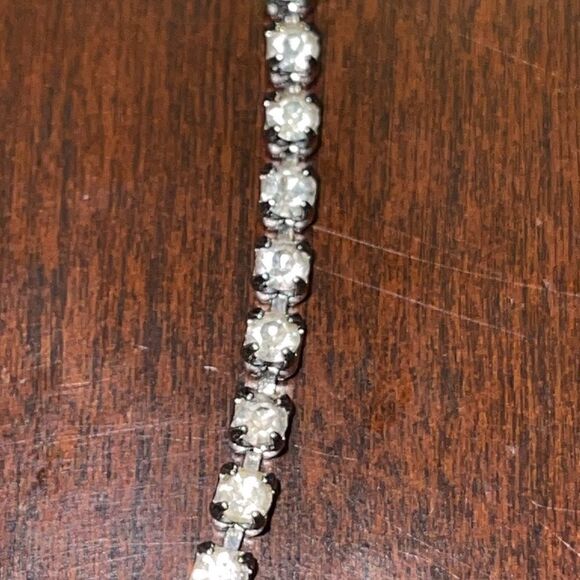 Vintage feston design clear crystal 16” necklace - Picture 5 of 7